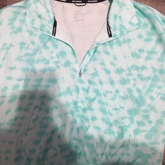 Nike Windbreaker - Picture 7 of 8